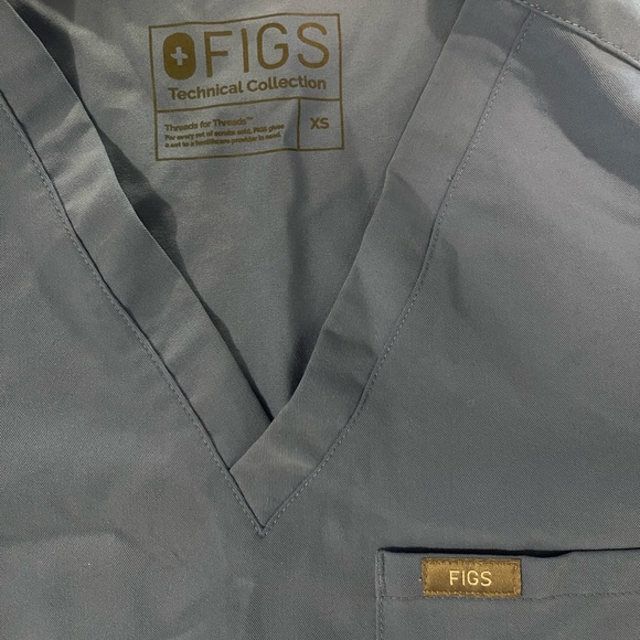 Figs Ceil blue one pocket top - Picture 3 of 3